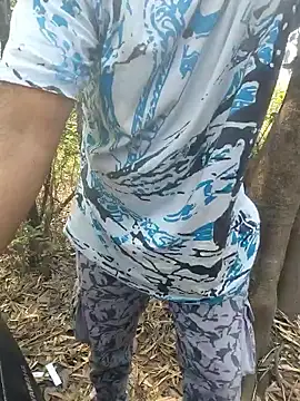 Snapshot of Aeroxx chatting on 03-23-26, 05:00 Aeroxx online show from 03-23-26, 05:00