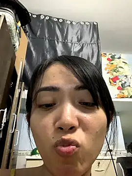 Minee1202 online show from 11-13-25, 07:51