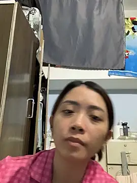 Snapshot of Minee1202 chatting on 06-11-26, 02:53 Minee1202 online show from 06-11-26, 02:53