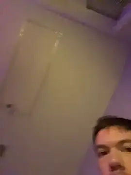 Snapshot of SalemStratton chatting on 10-10-25, 05:06 SalemStratton online show from 10-10-25, 05:06