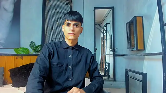 Snapshot of Dani_mc1 chatting on 09-19-25, 11:33 Dani mc1 online show from 09-19-25, 11:33