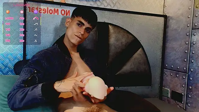 Snapshot of Dani_mc1 chatting on 09-27-25, 11:21 Dani mc1 online show from 09-27-25, 11:21