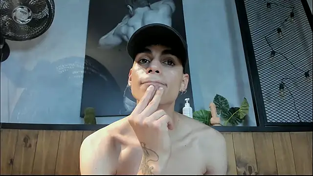 Snapshot of Dani_mc1 chatting on 10-02-25, 11:34 Dani mc1 online show from 10-02-25, 11:34