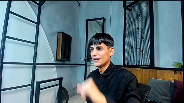 Snapshot of Dani_mc1 chatting on 11-19-25, 11:32 Dani mc1 online show from 11-19-25, 11:32