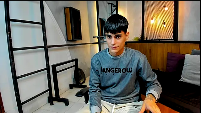 Snapshot of Dani_mc1 chatting on 11-23-25, 11:54 Dani mc1 online show from 11-23-25, 11:54