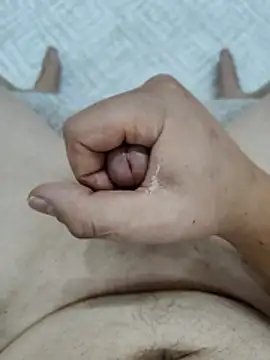 Snapshot of cenk263 chatting on 10-23-25, 05:12 cenk263 online show from 10-23-25, 05:12