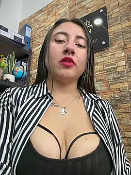 Snapshot of AMATISTA__16 chatting on 07-28-26, 05:01 AMATISTA 16 online show from 07-28-26, 05:01