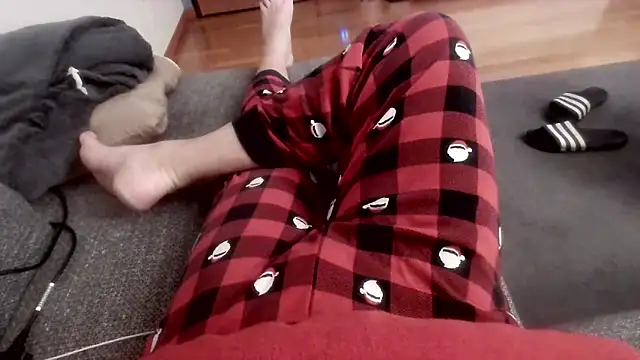 cucciolotto76 online show from 12-17-25, 10:05