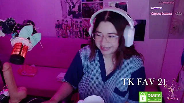 Snapshot of Pink_girl0n chatting on 06-01-26, 04:47 Pink girl0n online show from 06-01-26, 04:47