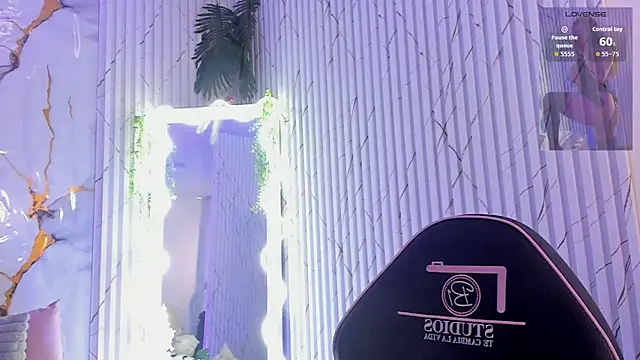 Naomy tay1 online show from 04-18-26, 02:59