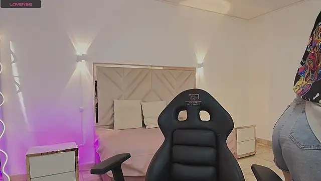 Violet tay1 online show from 10-19-25, 11:44