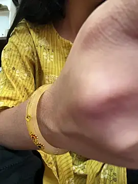 modelnishu online show from 03-07-26, 09:39