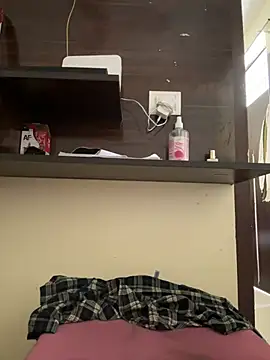 modelnishu online show from 07-10-26, 04:39