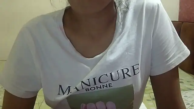 Snapshot of SONIYA_47 chatting on 04-25-26, 05:32 SONIYA 47 online show from 04-25-26, 05:32