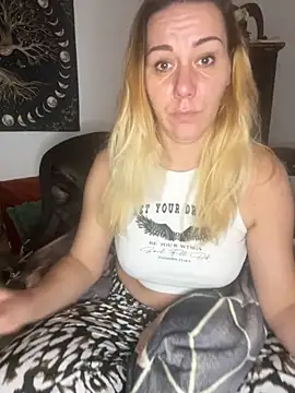 Sidney Rockz online show from 11-25-25, 02:06