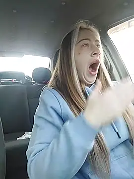 Reina Cummings online show from 03-05-26, 06:31