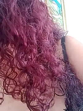 Snapshot of ladytropical1 chatting on 10-23-25, 02:05 ladytropical1 online show from 10-23-25, 02:05