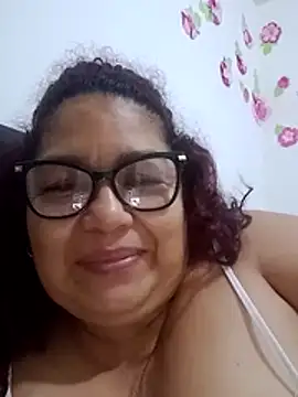 Snapshot of ladytropical1 chatting on 10-24-25, 10:44 ladytropical1 online show from 10-24-25, 10:44