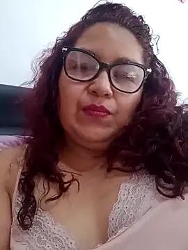 Snapshot of ladytropical1 chatting on 11-12-25, 06:30 ladytropical1 online show from 11-12-25, 06:30