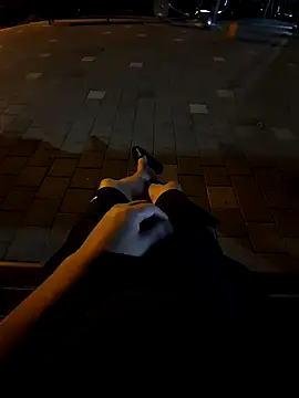 Snapshot of starvingo2002 chatting on 09-14-25, 10:58 starvingo2002 online show from 09-14-25, 10:58