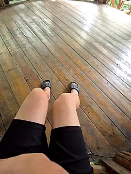 Snapshot of starvingo2002 chatting on 09-22-25, 02:02 starvingo2002 online show from 09-22-25, 02:02