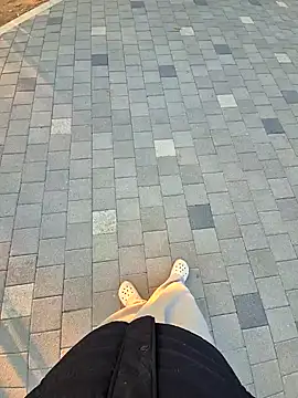 Snapshot of starvingo2002 chatting on 10-25-25, 08:00 starvingo2002 online show from 10-25-25, 08:00