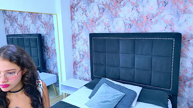 Angelique Angell online show from 03-03-26, 07:42