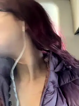 Snapshot of raen001 chatting on 11-19-25, 08:58 raen001 online show from 11-19-25, 08:58