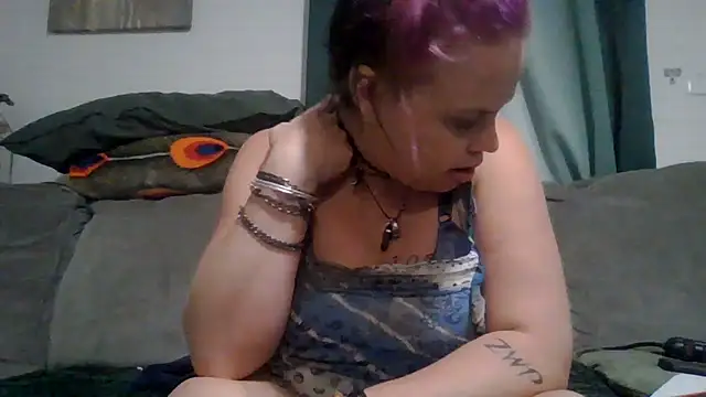 Snapshot of TWiSTYTheTwizted chatting on 07-19-26, 04:22 TWiSTYTheTwizted online show from 07-19-26, 04:22