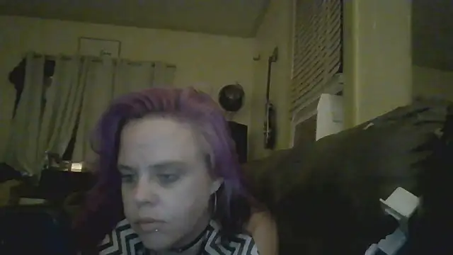 Snapshot of TWiSTYTheTwizted chatting on 08-09-26, 04:39 TWiSTYTheTwizted online show from 08-09-26, 04:39