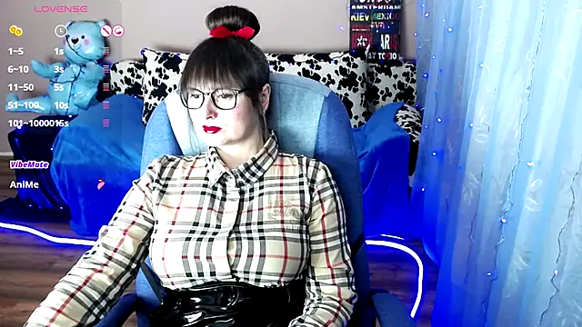 Snapshot of MilaRay chatting on 12-11-24, 10:36 MilaRay online show from 12-11-24, 10:36