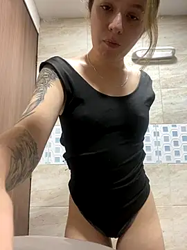 karla-thomsom10 online show from 09-26-25, 11:09