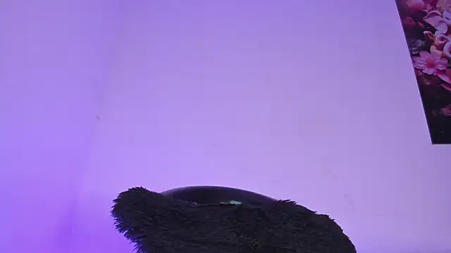 Lucy shen  online show from 02-12-26, 12:27