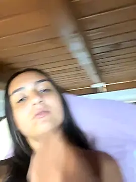 Snapshot of hannahhotwife chatting on 01-07-26, 08:22 hannahhotwife online show from 01-07-26, 08:22