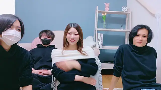 Reto-sama online show from 11-22-25, 03:44