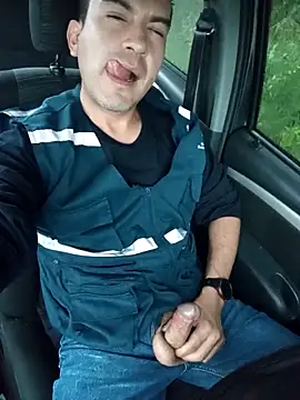 Snapshot of Blackaxes chatting on 11-20-25, 08:08 Blackaxes online show from 11-20-25, 08:08