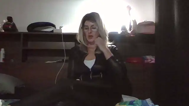 TianaQLove online show from 11-29-25, 01:14