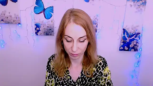 Snapshot of Create_your_own_sun chatting on 10-11-25, 01:09 Create your own sun online show from 10-11-25, 01:09