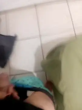 Snapshot of lameraverja123 chatting on 11-08-25, 11:03 lameraverja123 online show from 11-08-25, 11:03