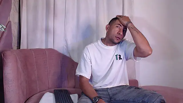 Morganandmegan online show from 09-17-25, 11:01