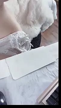 xiaoyang222 online show from 10-31-25, 05:25