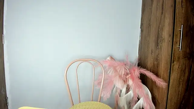 Snapshot of khate_smith chatting on 12-03-25, 04:38 khate smith online show from 12-03-25, 04:38