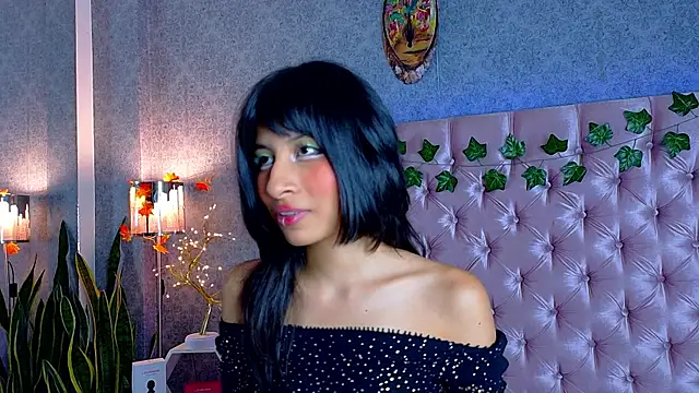 Snapshot of LizetteKitty chatting on 11-08-25, 12:44 LizetteKitty online show from 11-08-25, 12:44