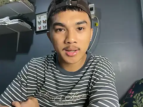 Snapshot of pinoyAdrianneXXX chatting on 05-07-26, 01:16 pinoyAdrianneXXX online show from 05-07-26, 01:16