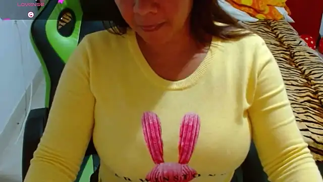 hiilarybrown online show from 11-06-25, 03:29