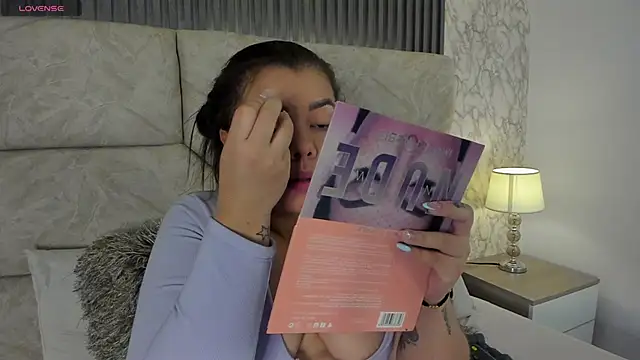 Snapshot of leilapons chatting on 10-21-25, 07:58 leilapons online show from 10-21-25, 07:58