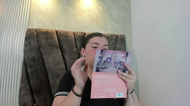 Snapshot of leilapons chatting on 11-05-25, 05:13 leilapons online show from 11-05-25, 05:13