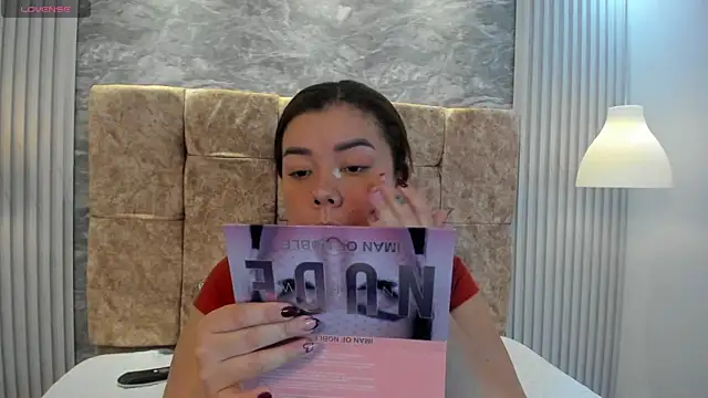 Snapshot of leilapons chatting on 11-16-25, 04:34 leilapons online show from 11-16-25, 04:34