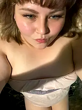 Snapshot of BeckiXrose chatting on 09-09-25, 09:14 BeckiXrose online show from 09-09-25, 09:14