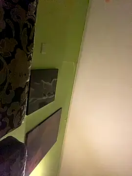 Snapshot of BeckiXrose chatting on 09-21-25, 09:05 BeckiXrose online show from 09-21-25, 09:05